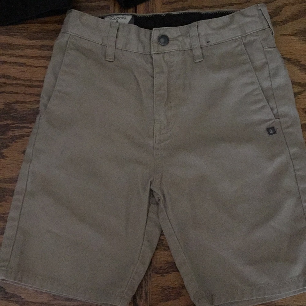 Volcom boys shorts